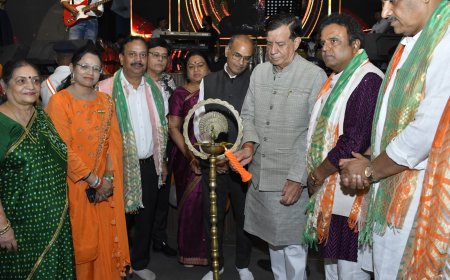 🌹🔴 कानपुर में सजा सुरों का कारवां: ‘एवरग्रीन लेजेंड्स’ में किशोर कुमार, मोहम्मद रफ़ी और मुकेश को संगीतमय श्रद्धांजलि 🇮🇳