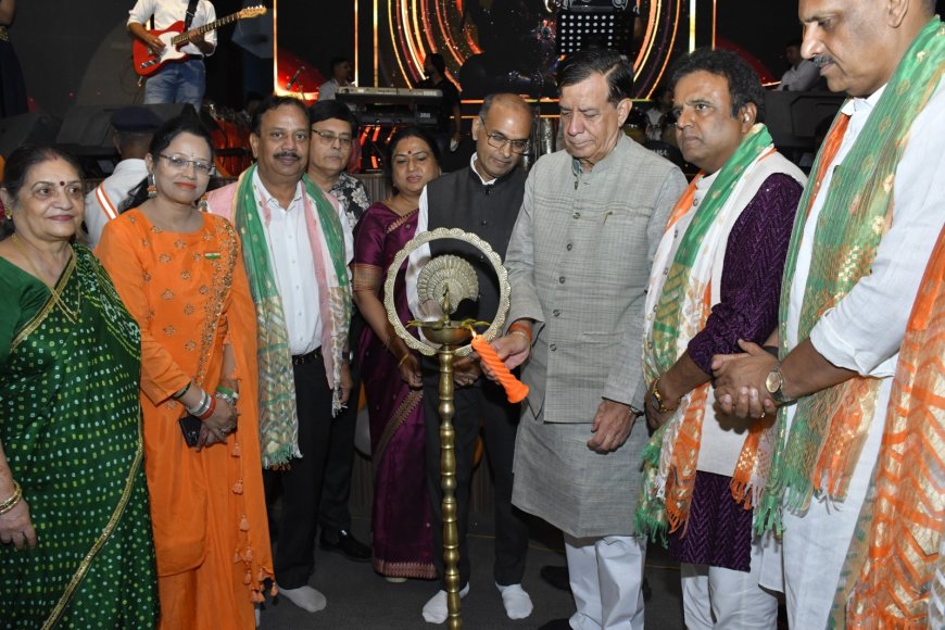 🌹🔴 कानपुर में सजा सुरों का कारवां: ‘एवरग्रीन लेजेंड्स’ में किशोर कुमार, मोहम्मद रफ़ी और मुकेश को संगीतमय श्रद्धांजलि 🇮🇳