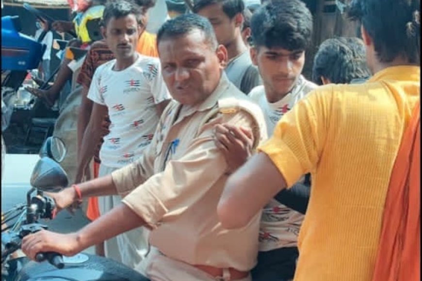 चोटिल कांवड़िया के मददगार बने अरविंद कुमार फौजी, बाइक से आनन-फानन अस्पताल पहुंचाया