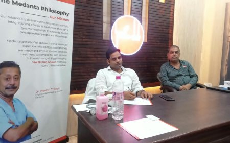 अनियमित दिनचर्या से हाइपरटेंशन-शुगर की चपेट में आ रहे पत्रकार, प्रेस क्लब में लगा मेदांता का हेल्थ कैंप