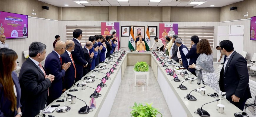 सिंगापुर के निवेशकों को यूपी में बड़े निवेश का न्योता, जेवर में ‘सिंगापुर सिटी’ और हाईटेक टाउनशिप का प्रस्ताव